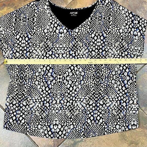 APT. 9 Women’s Snakeskin Short Sleeve Blouse 2X - Picture 6 of 9